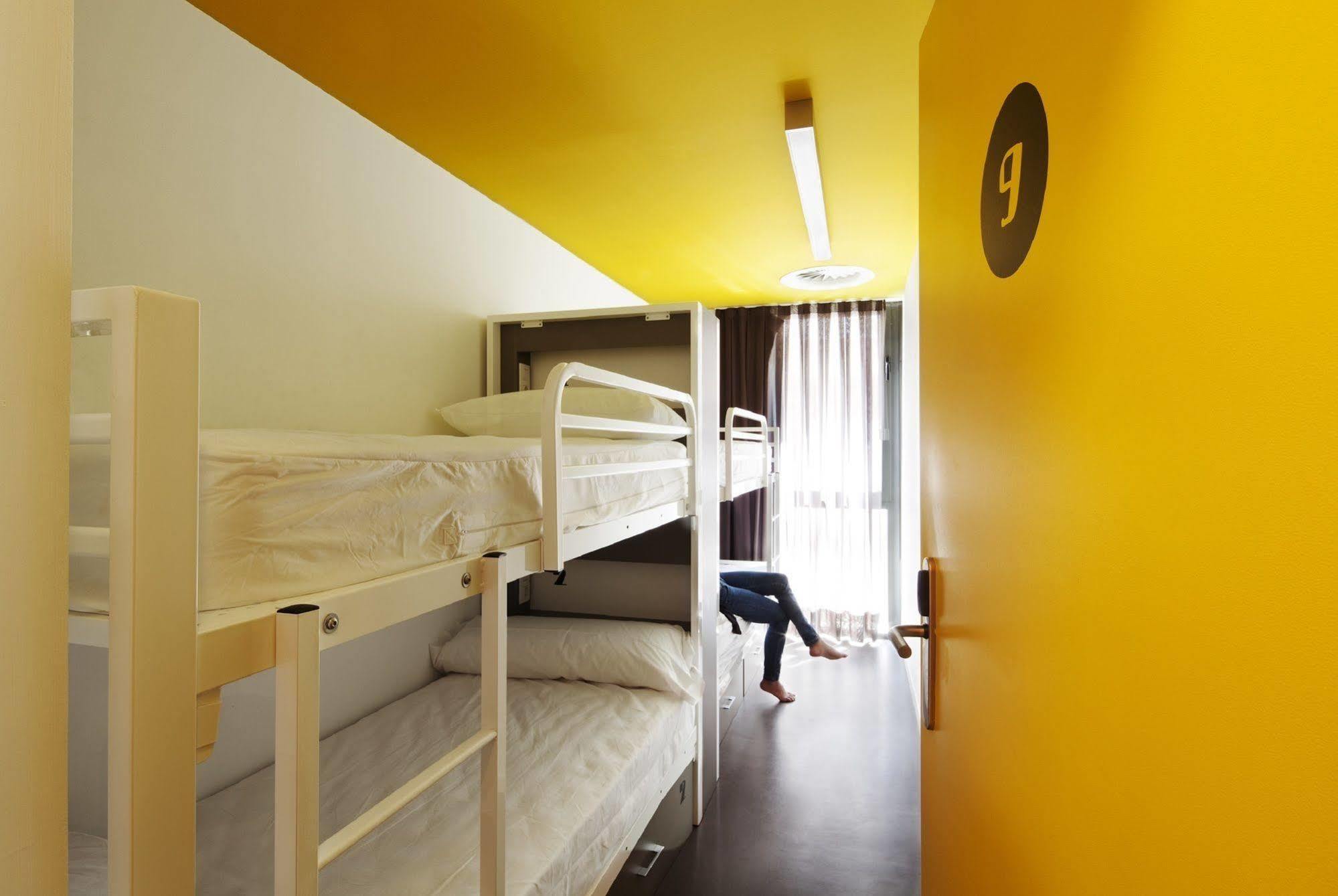 Amistat Beach Hostel Barcelona Exterior foto
