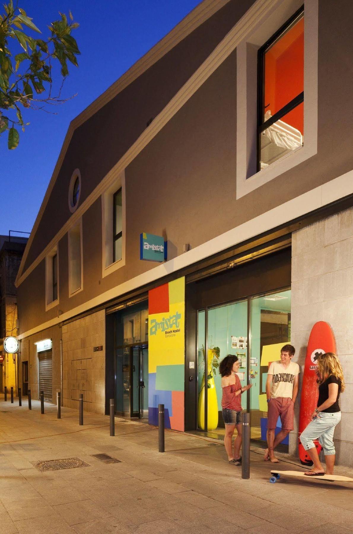 Amistat Beach Hostel Barcelona Exterior foto